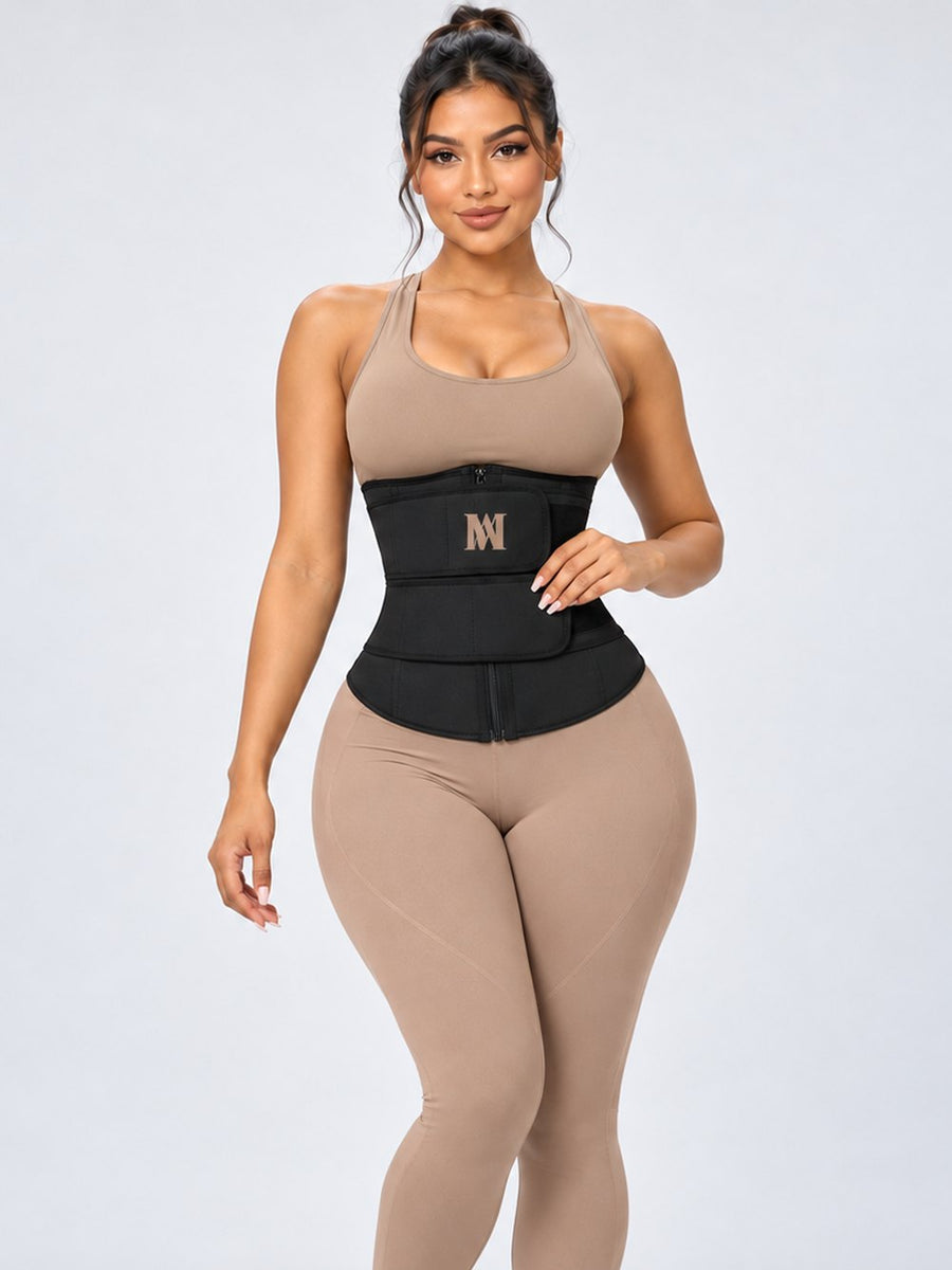 Mannequin portant la gaine waist trainer fitness MWT noire avec logo, vue de face